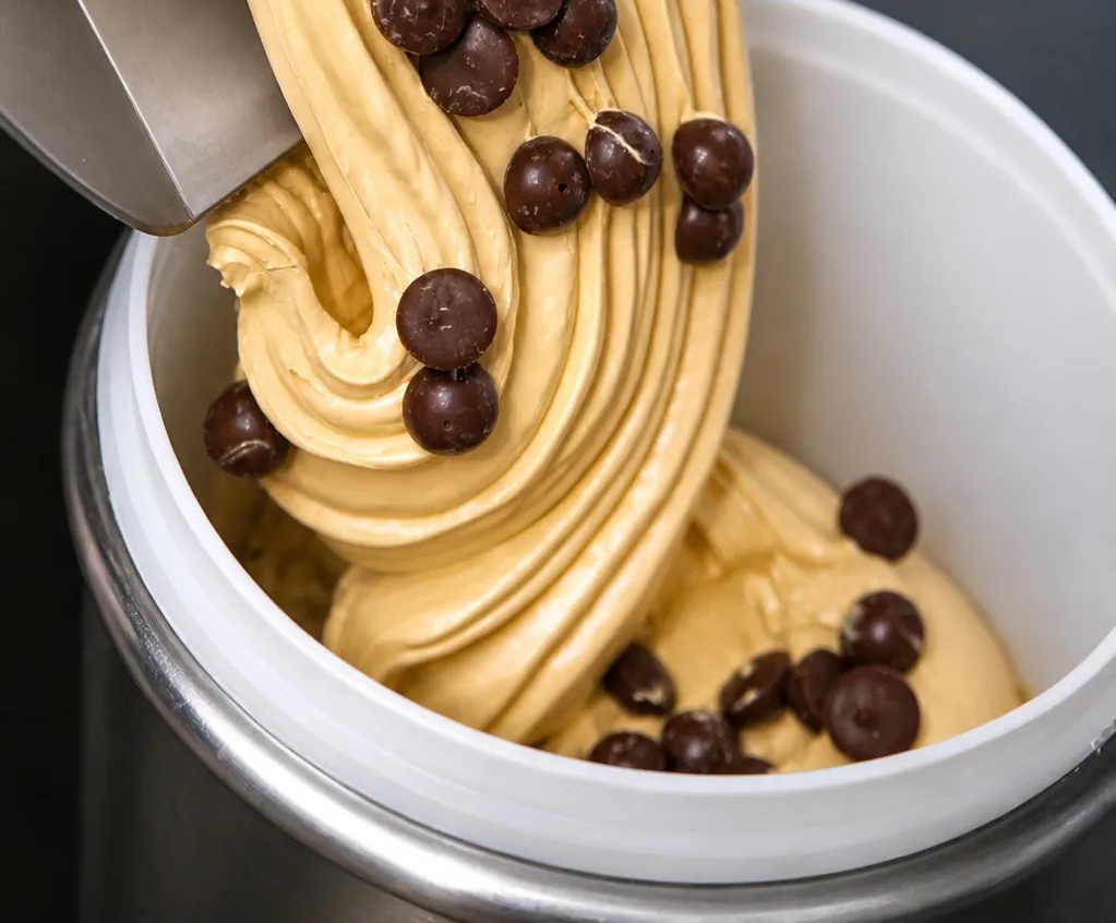 Dulce de leche bombón en máquina